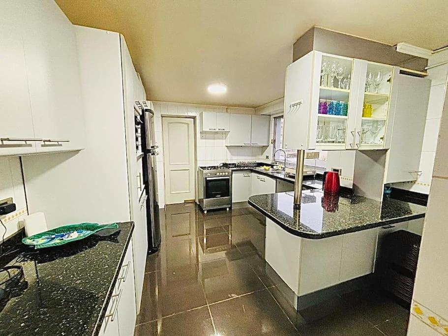 Apartamento Amplio Departamento En El Mejor Sector De Vina *